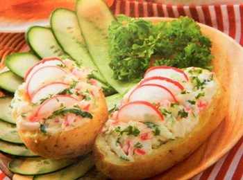 aq4 Нежный салат из пекинской капусты с курицей и сухариками - Простые рецепты - женский сайт