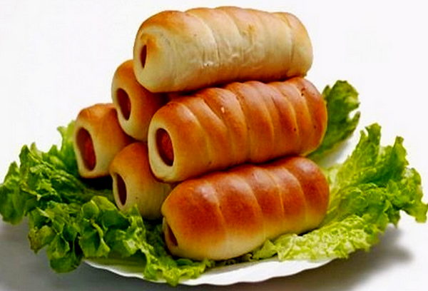 sosiska-v-teste Сэндвичи с сыром Hochland для горячих блюд - Простые рецепты - женский сайт